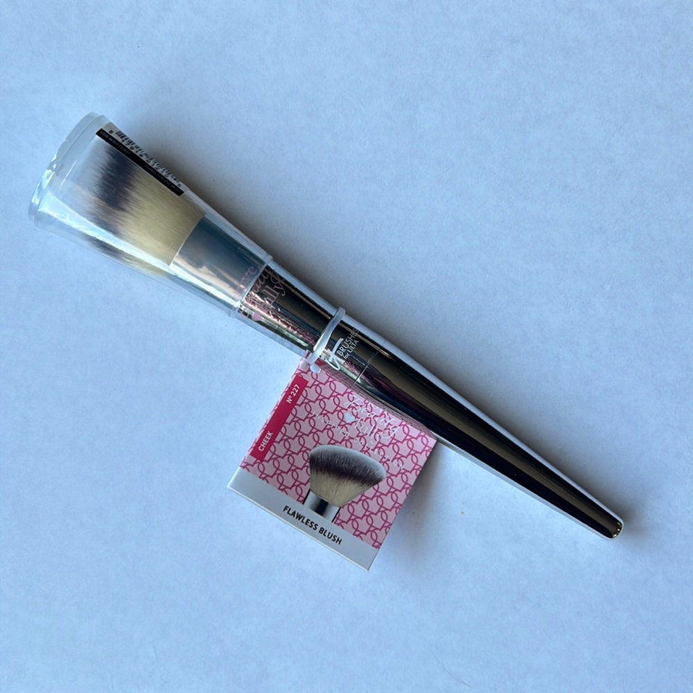 Flawless Blush Brush